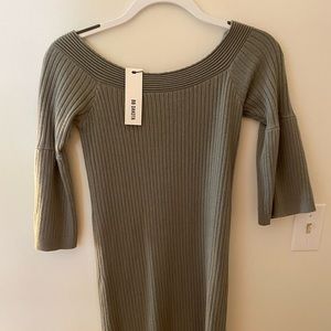 BB Dakota Off-The-Shoulder Sweaterdress BNWT